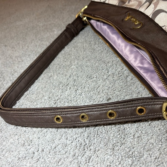 Coach shoulder bag with gold hardware and different shades of brown - Picture 4 of 5